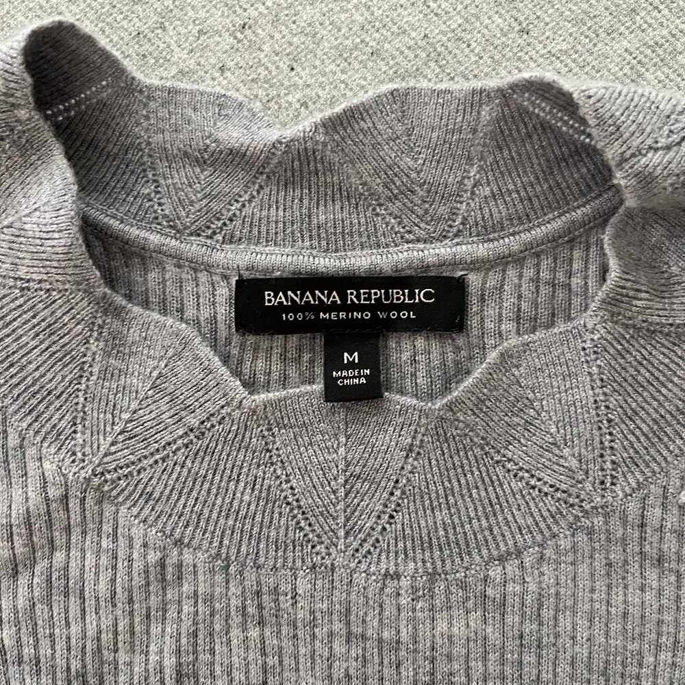Banana Republic - 100% Merino Wool Sweater (M)